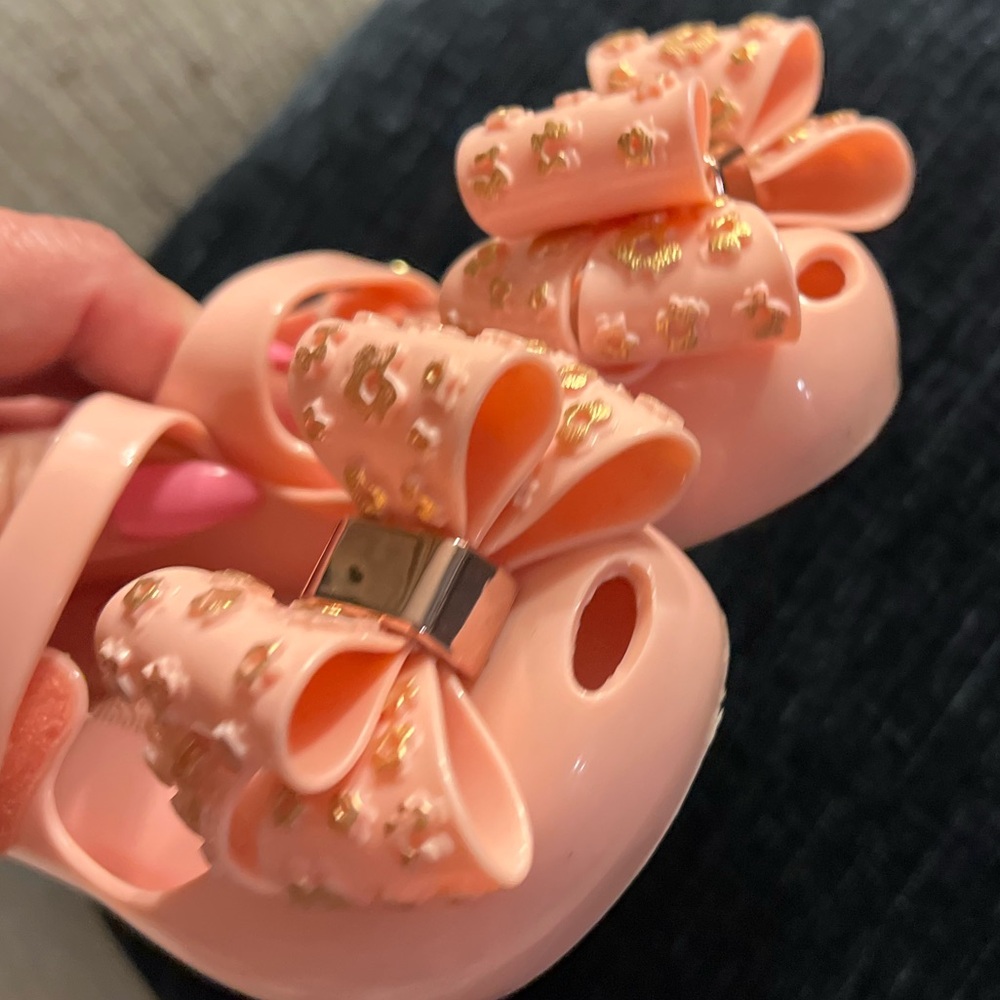 Melissaš„Pink bow girly sandals - Picture 12 of 16